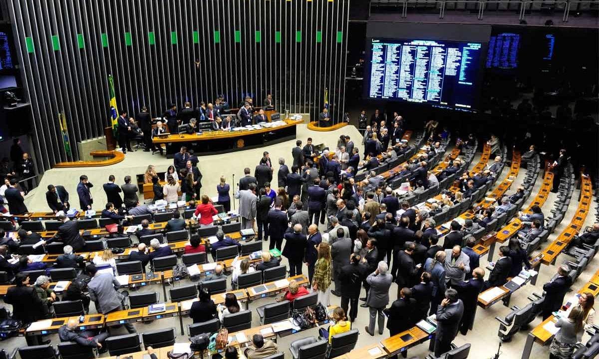 Congresso desvia foco da CPI do Master Pós-Carnaval