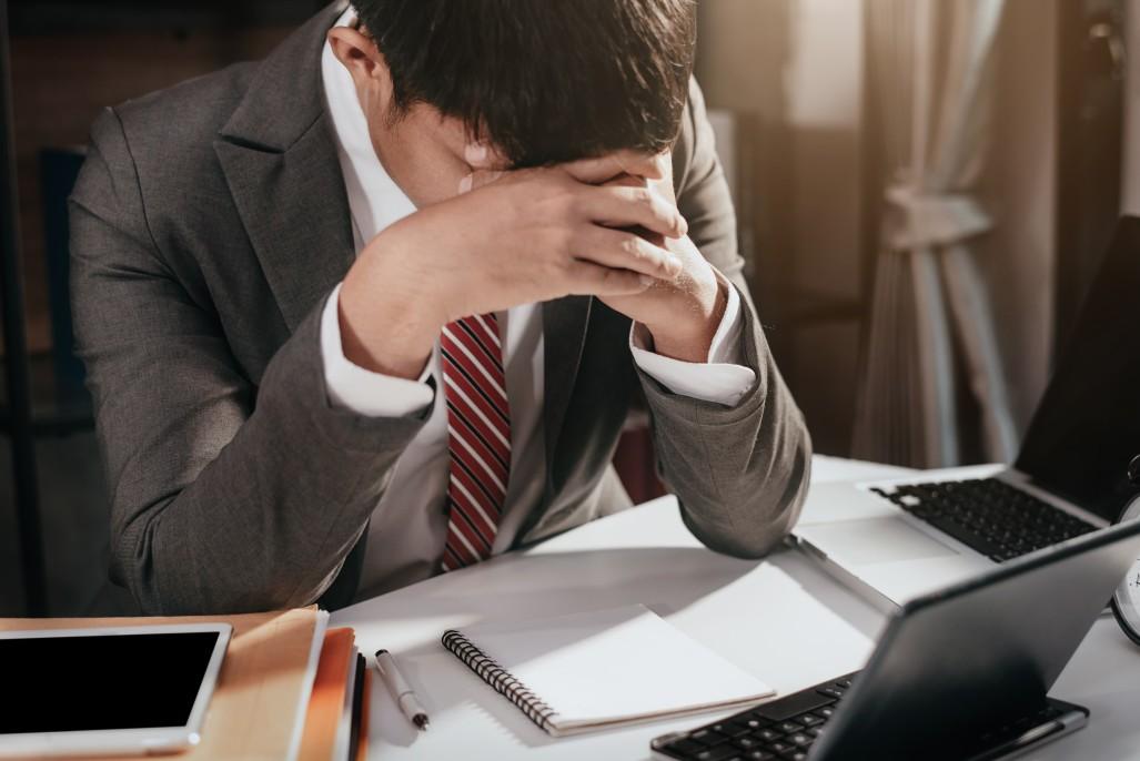 Empresas a beira da falência batem recorde em 2025 com alta de 24%