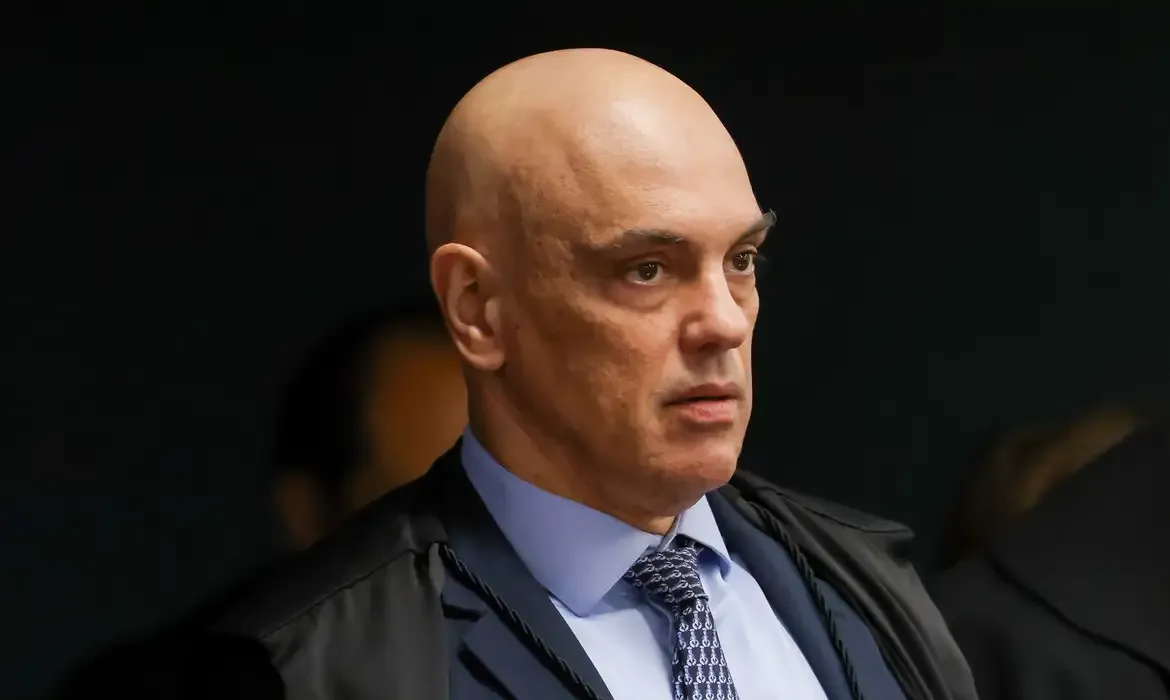 Moraes defende direitos de juízes em palestras e ações empresariais no STF