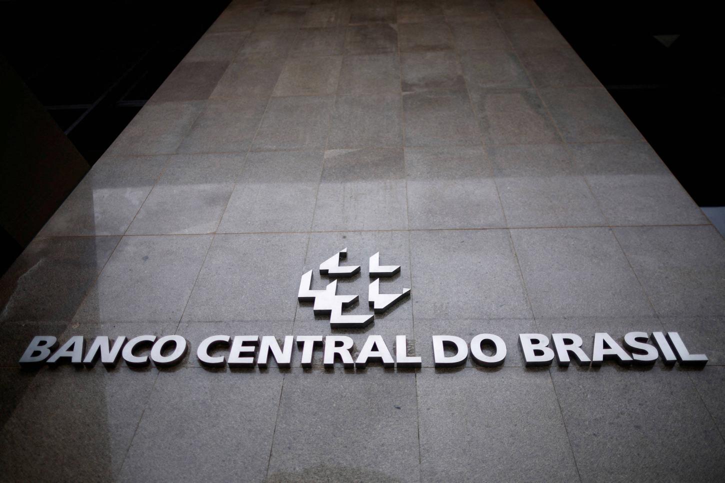 Banco Central corta Selic em meio a tensões no Oriente Médio