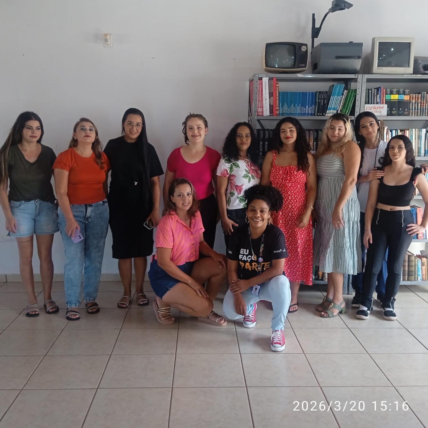 Curso de automaquiagem gratuito encerrado com sucesso em Faxinal