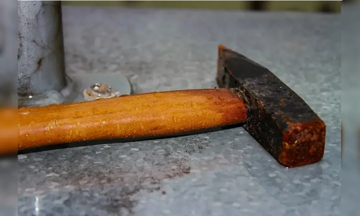 Homem agride motorista com martelo e danifica veículo em Jandaia do Sul