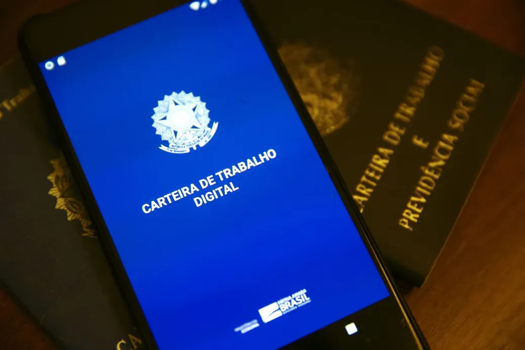 Homem de Jardim Alegre denuncia golpe de falso emprego de motorista