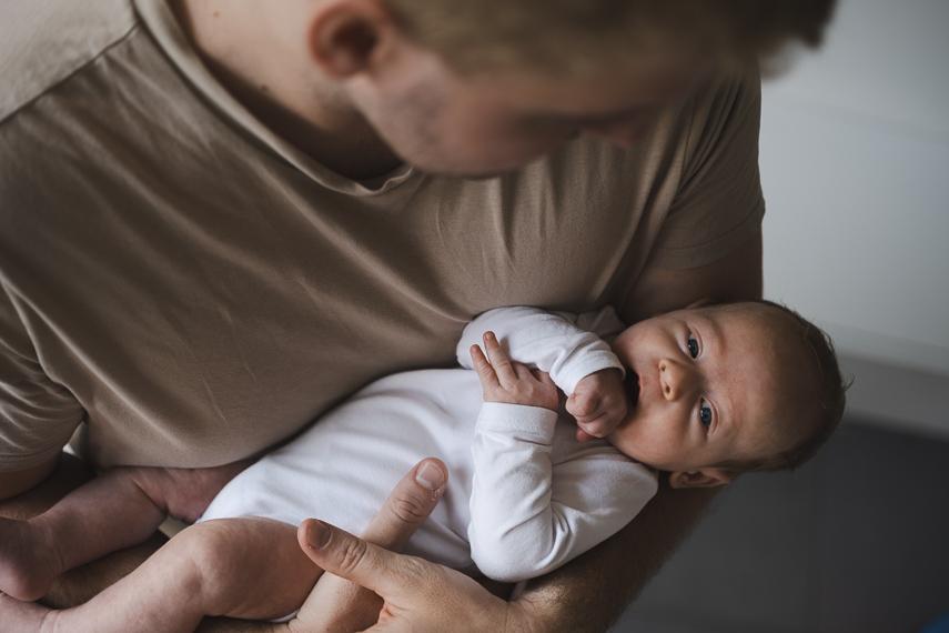 Licença-paternidade passa a ser de 20 dias