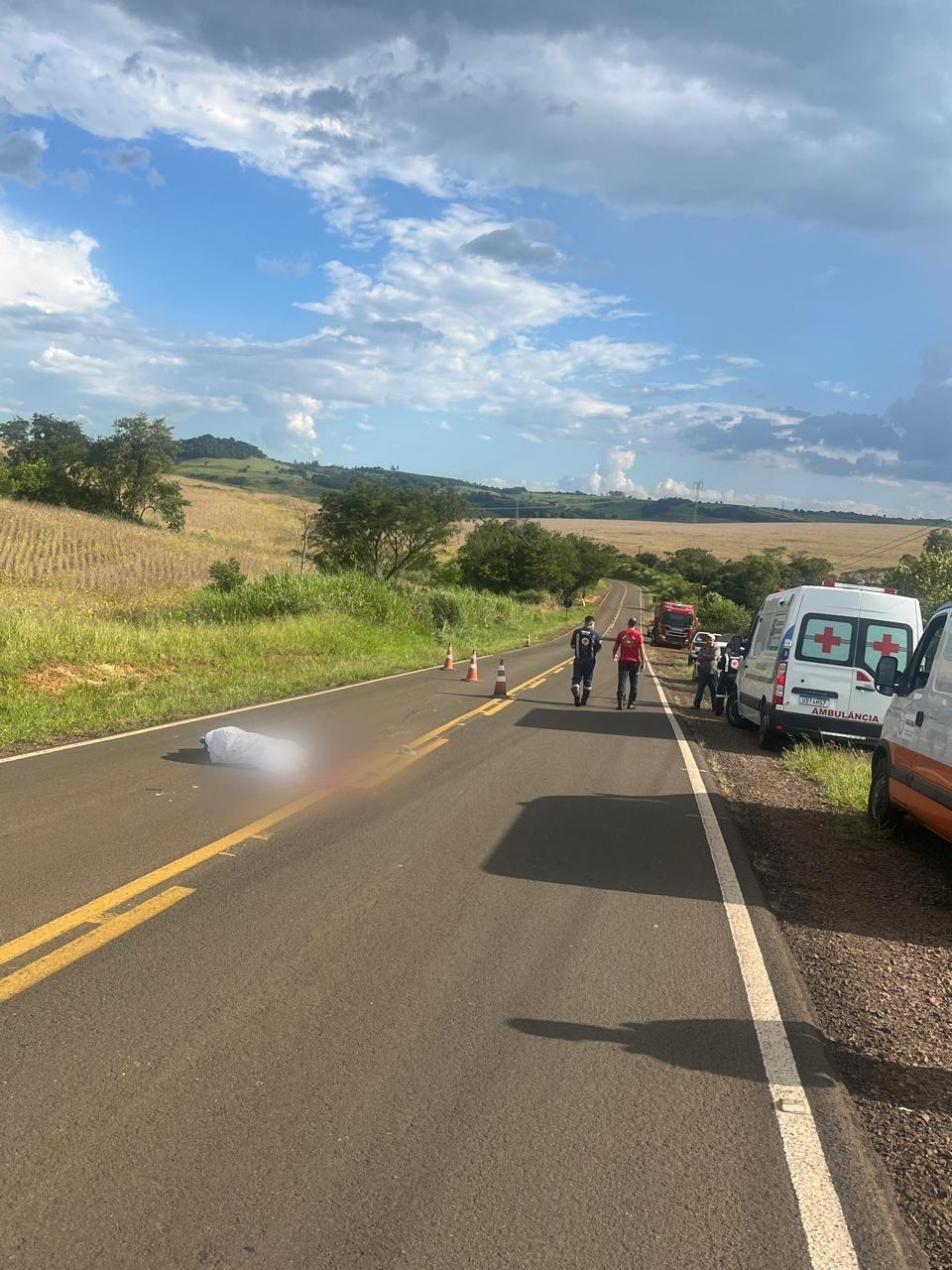 Motorista morre após pular de caminhão sem freios em Cruzmaltina