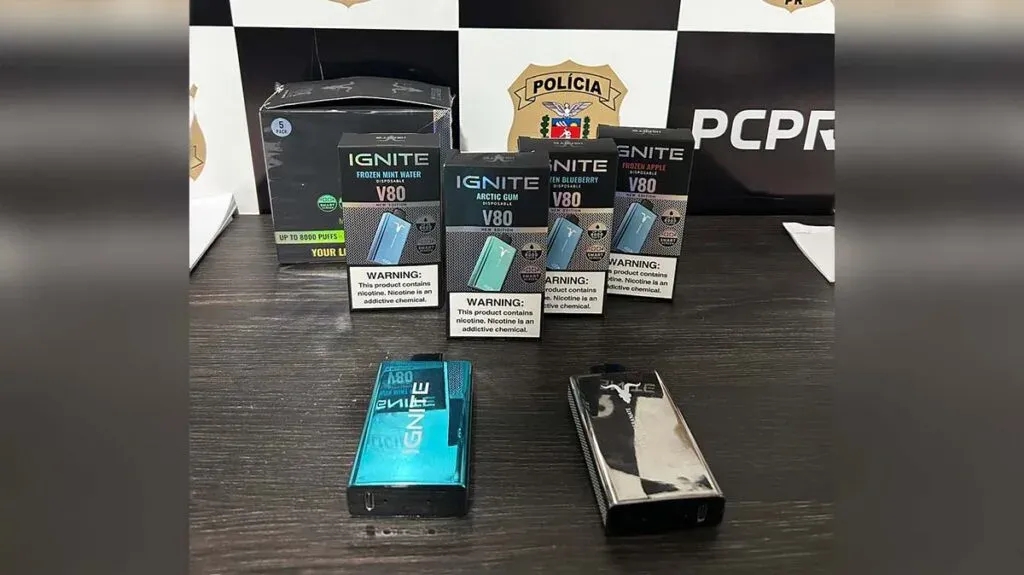 Polícia Civil apreende vapes em Arapuã e conduz dono de comércio à delegacia