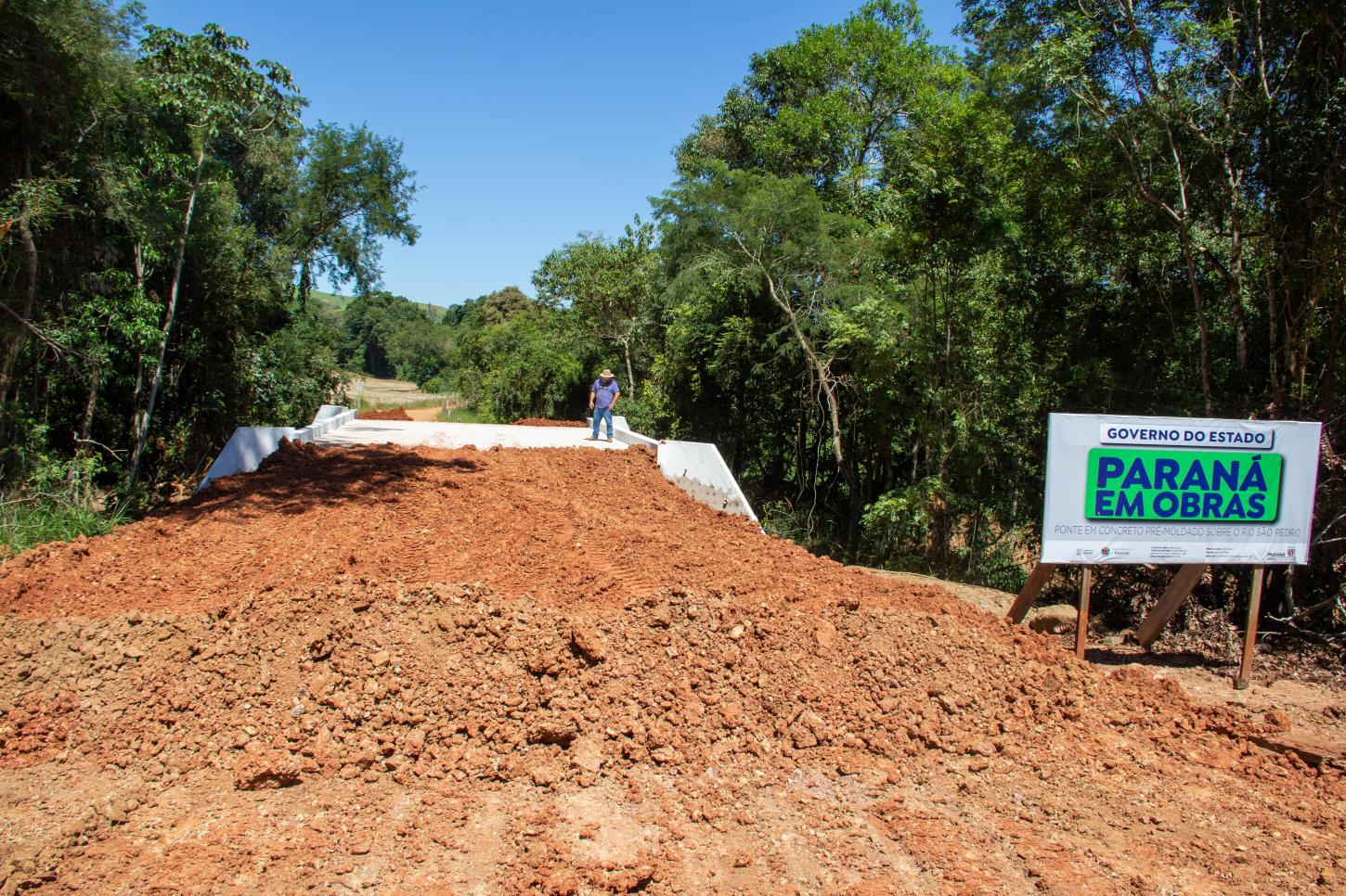 Ponte pré-moldada no Barreirinho avança para 99% e deve ser liberada ainda esta semana