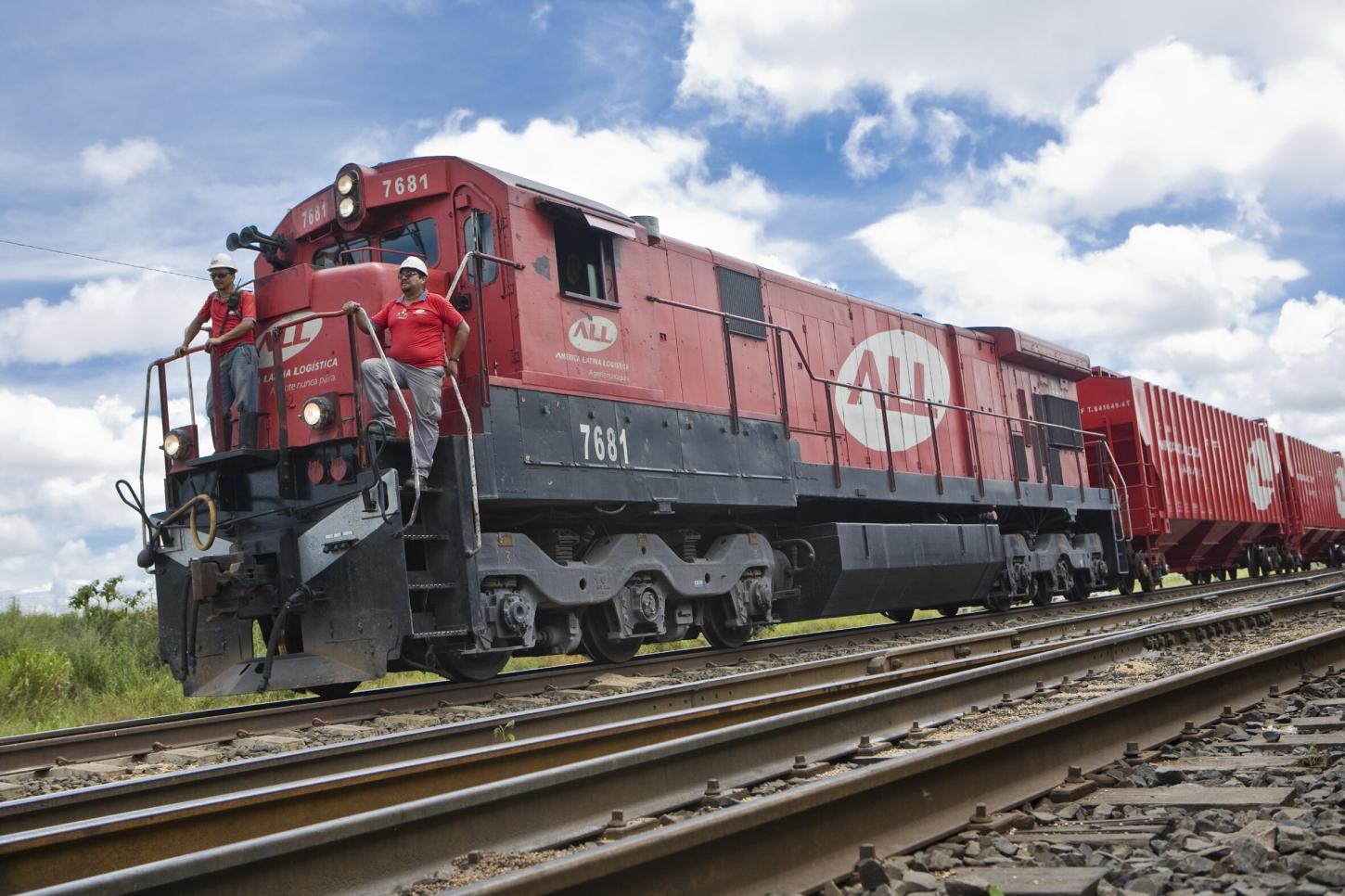 Acidente com danos materiais fecha pátio da estação ferroviária em Mauá da Serra