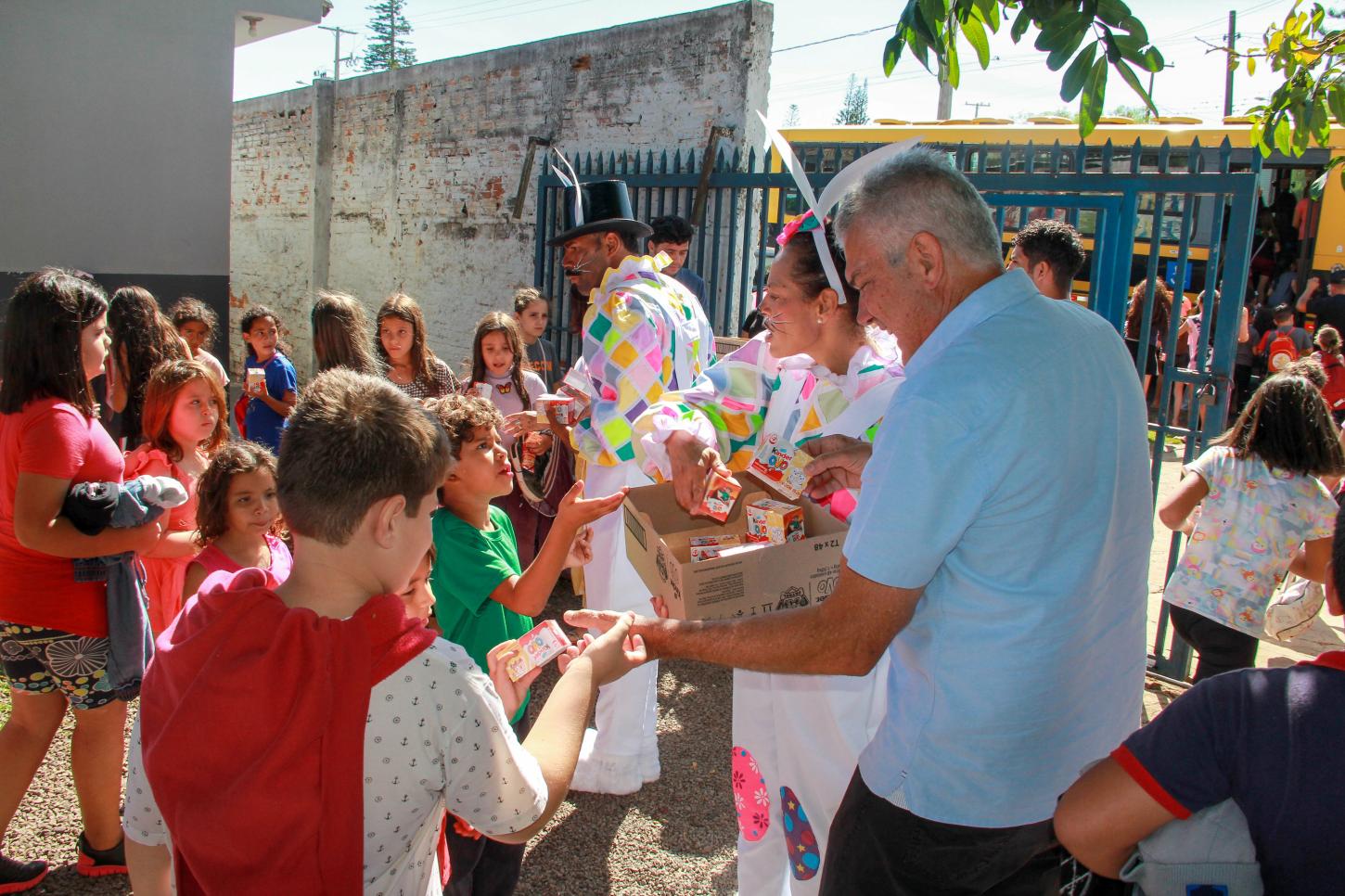Crianças do CECOM celebram Páscoa com festa, brincadeiras e momentos de alegria em Faxinal