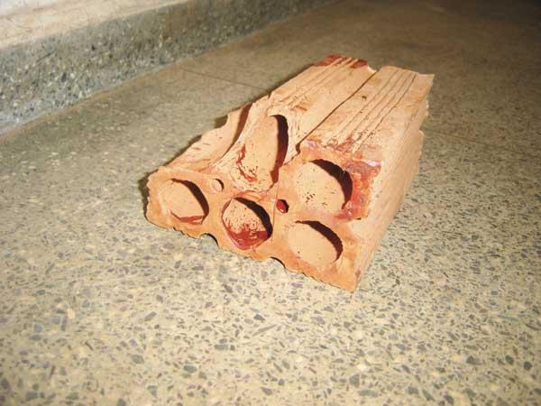 Homem ameaça vizinho de morte e o agride com tijolo em Jandaia do Sul