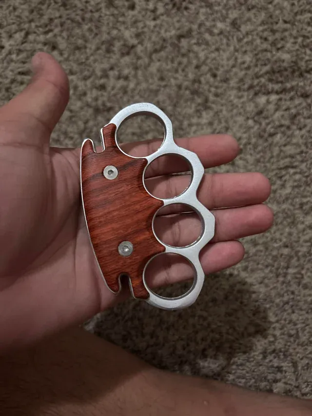 Homem é agredido com soco inglês em Apucarana