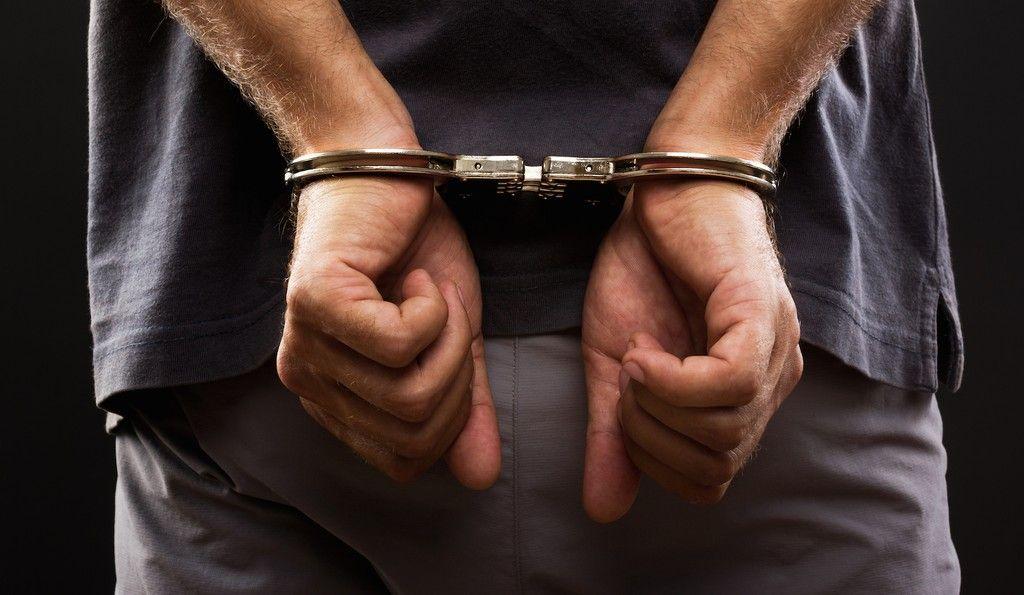 Homem é preso em flagrante por agredir namorada e dirigir embriagado em Borrazópolis