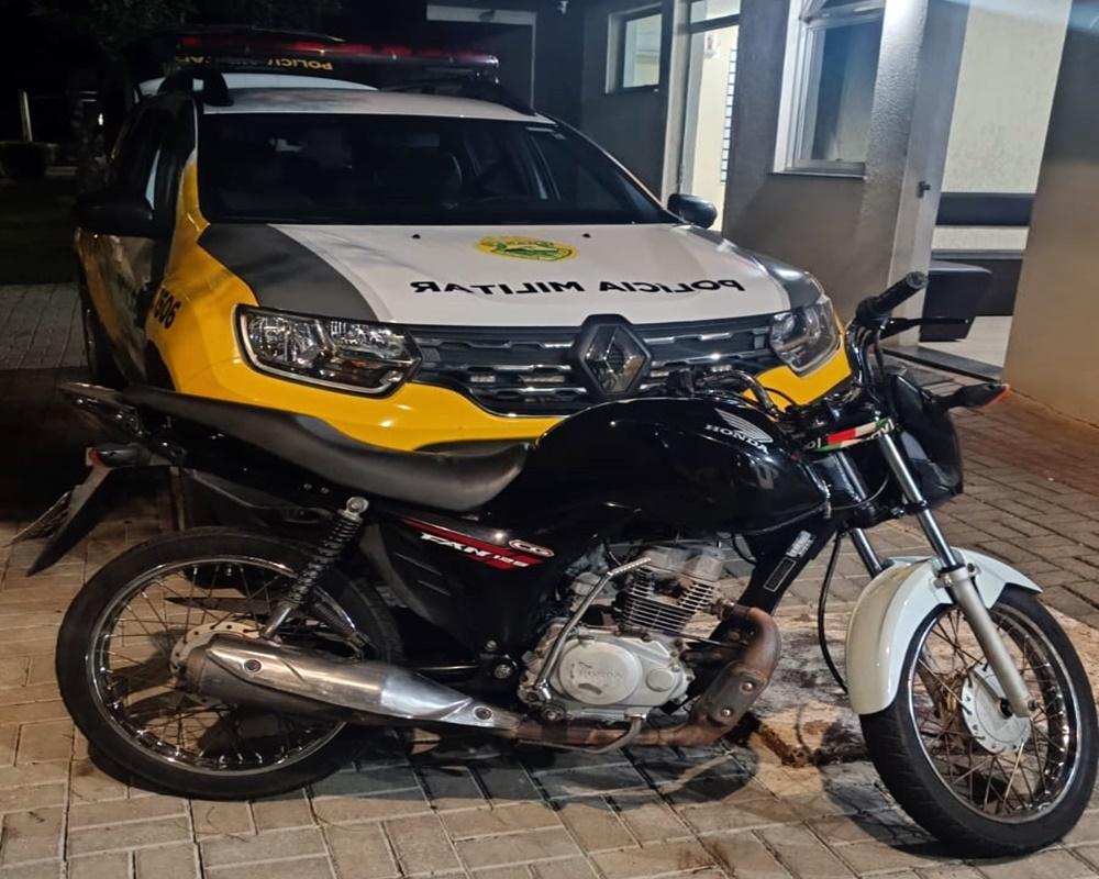 Homem embriagado causa tumulto e tem moto apreendida em Ivaiporã