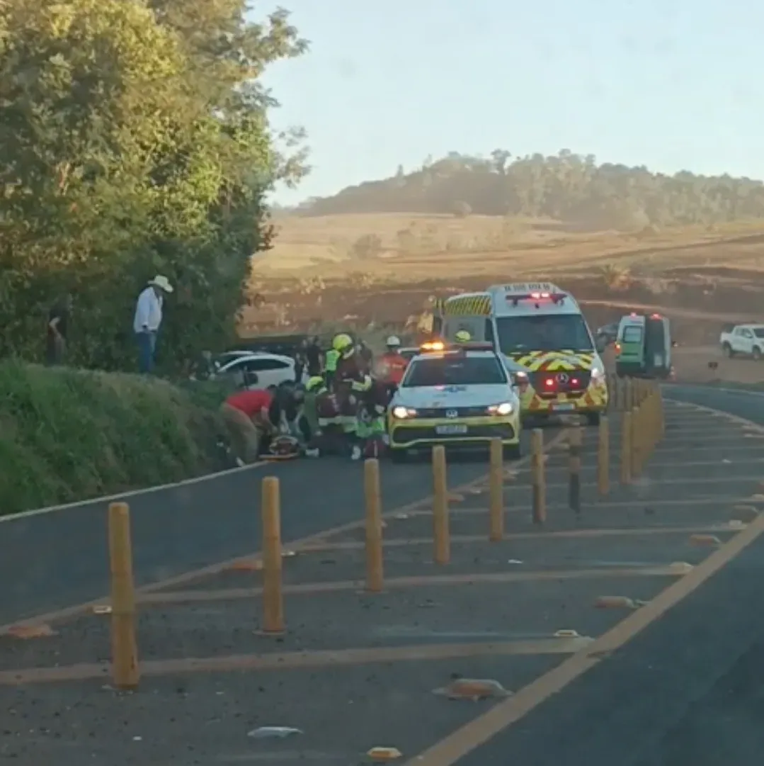 Motociclista morre em colisão com caminhão entre Mauá da Serra e Londrina