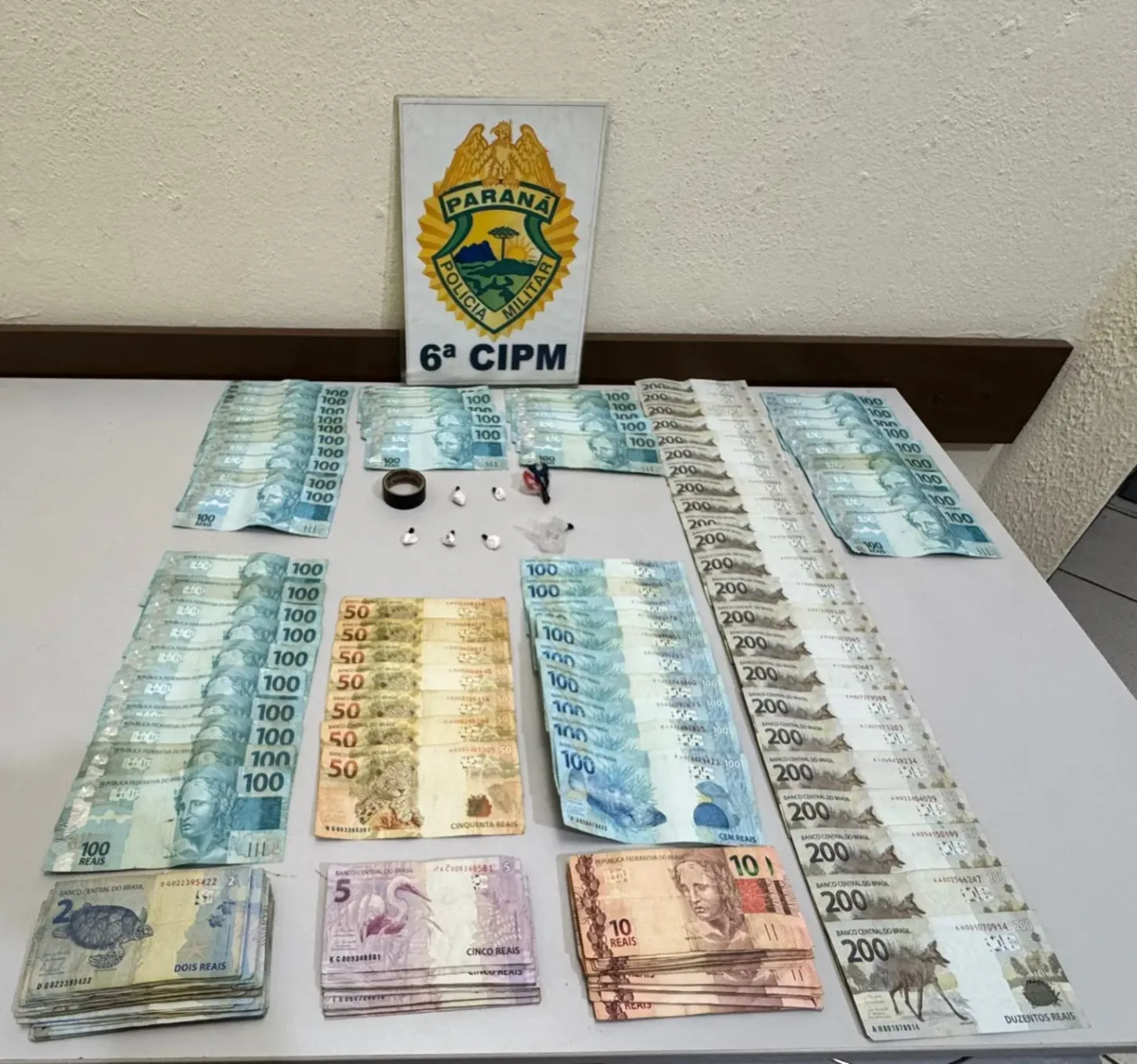 Polícia prende proprietário de bar acusado de tráfico de drogas em Faxinal