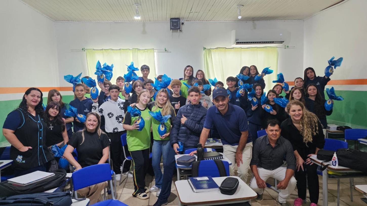 Prefeitura de Mauá da Serra distribui ovos de Páscoa e espalha alegria entre alunos