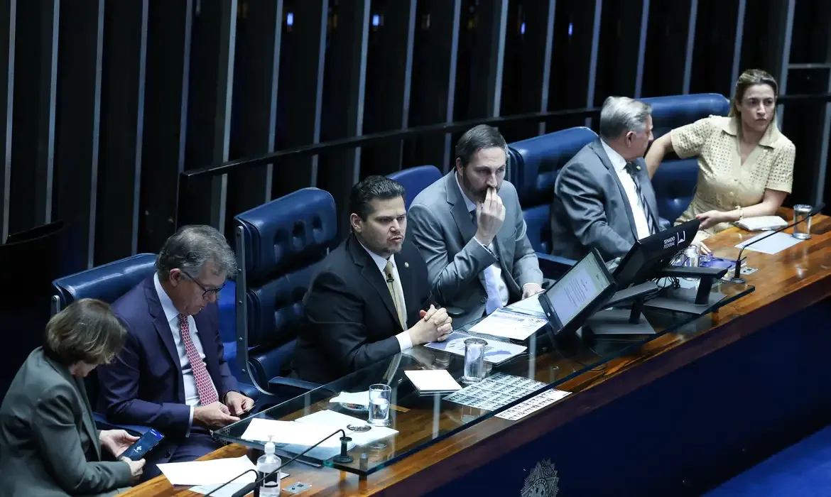 Senado aprova estágio como experiência profissional