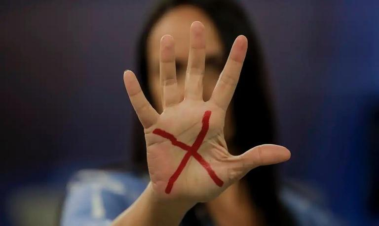 Homem é preso em Arapuã por ameaça contra mulher e violência doméstica