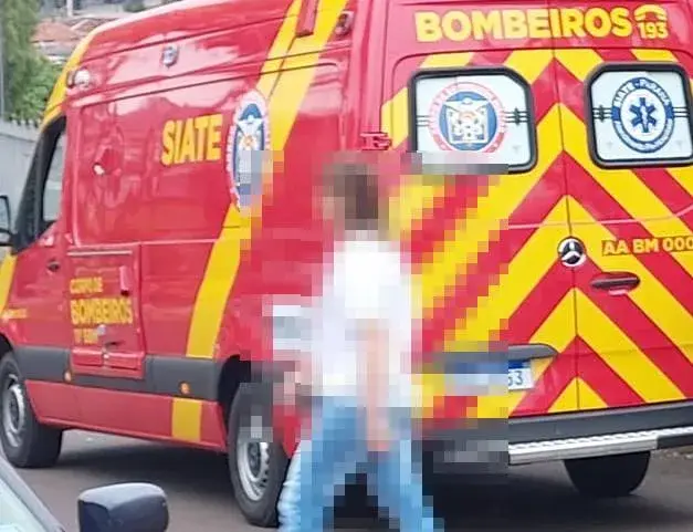Homem fica ferido em queda de telhado de igreja em Apucarana