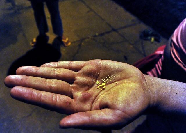 Indivíduo é detido com crack em Arapuã após manobra suspeita