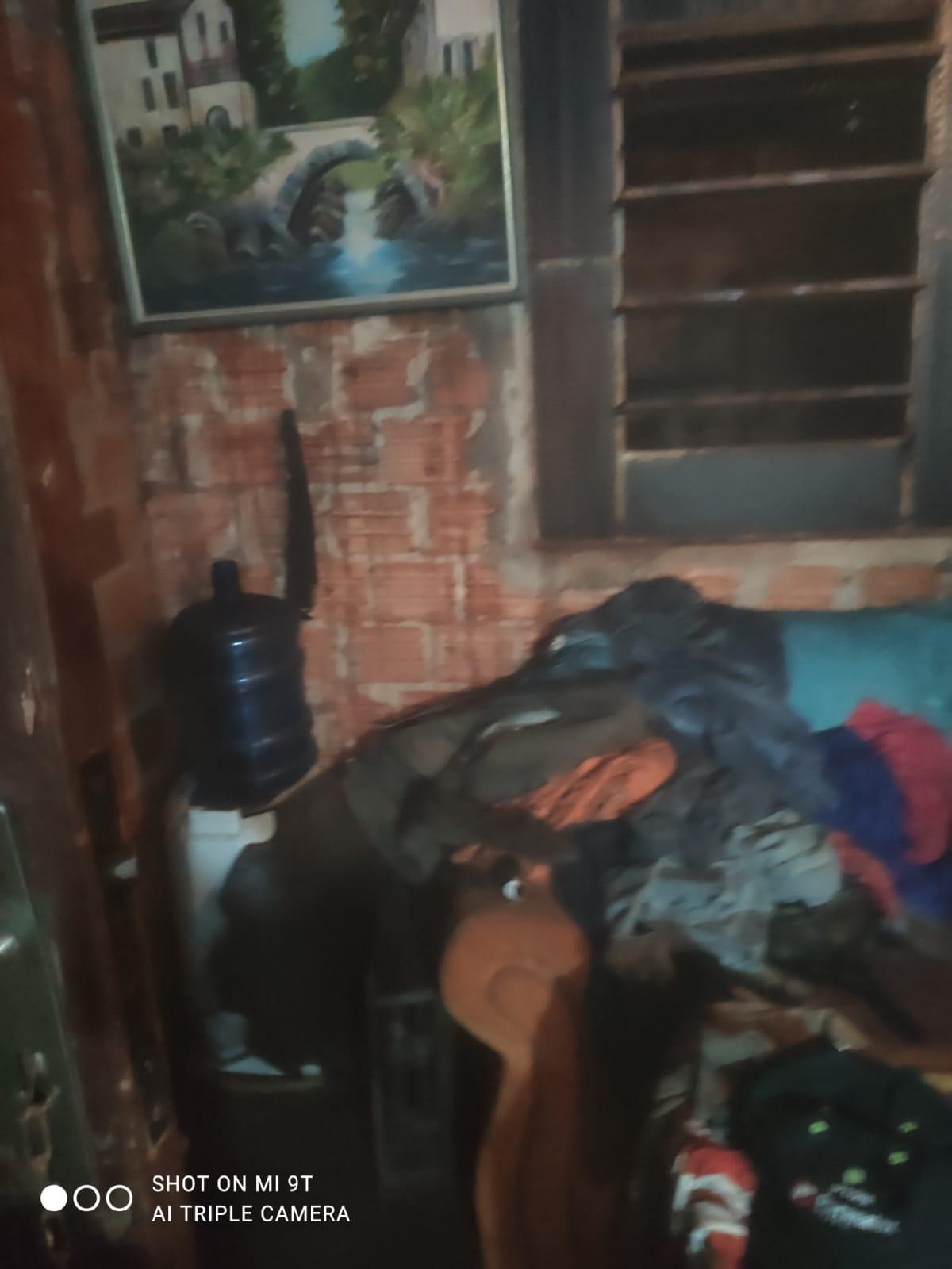 Brigada de Faxinal combate princípio de incêndio em residência