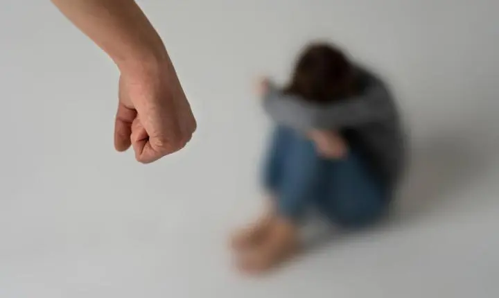 Homem é preso em Faxinal por ameaças de morte e violência doméstica contra companheira