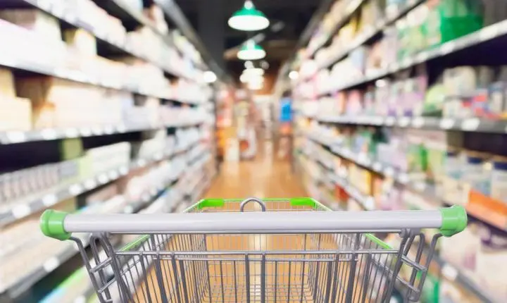 Homem é preso por furto em mercado de Apucarana após ameaçar funcionários com faca