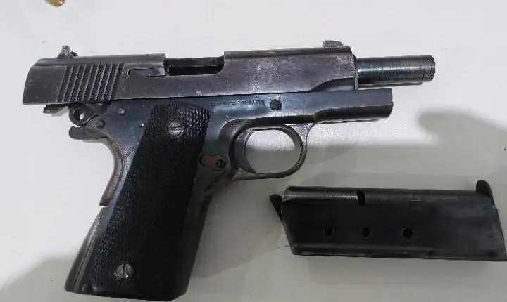 Polícia Militar encontra pistola abandonada em rodovia de Rio Bom durante operação rural